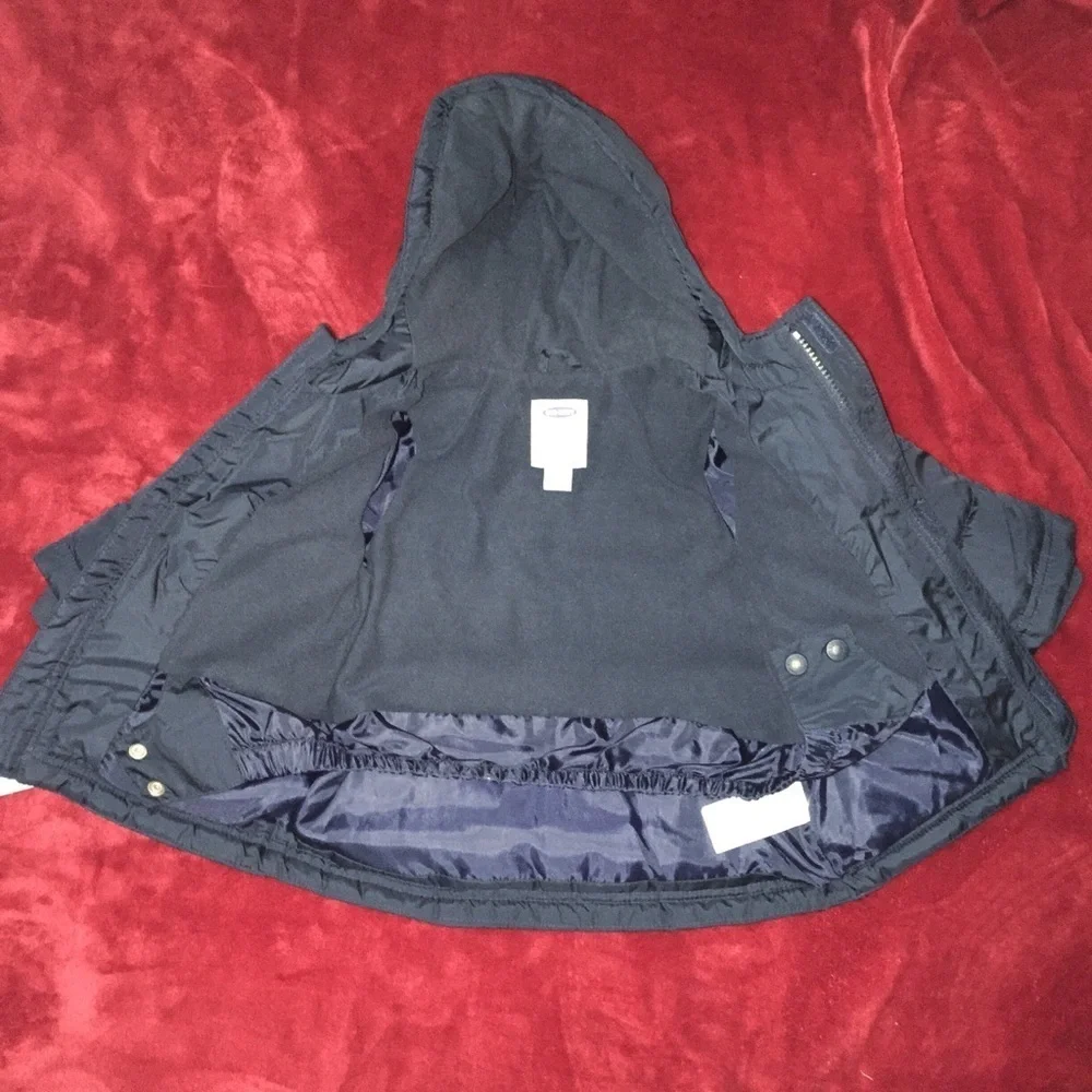Old Navy child puffer fleece lined coat.